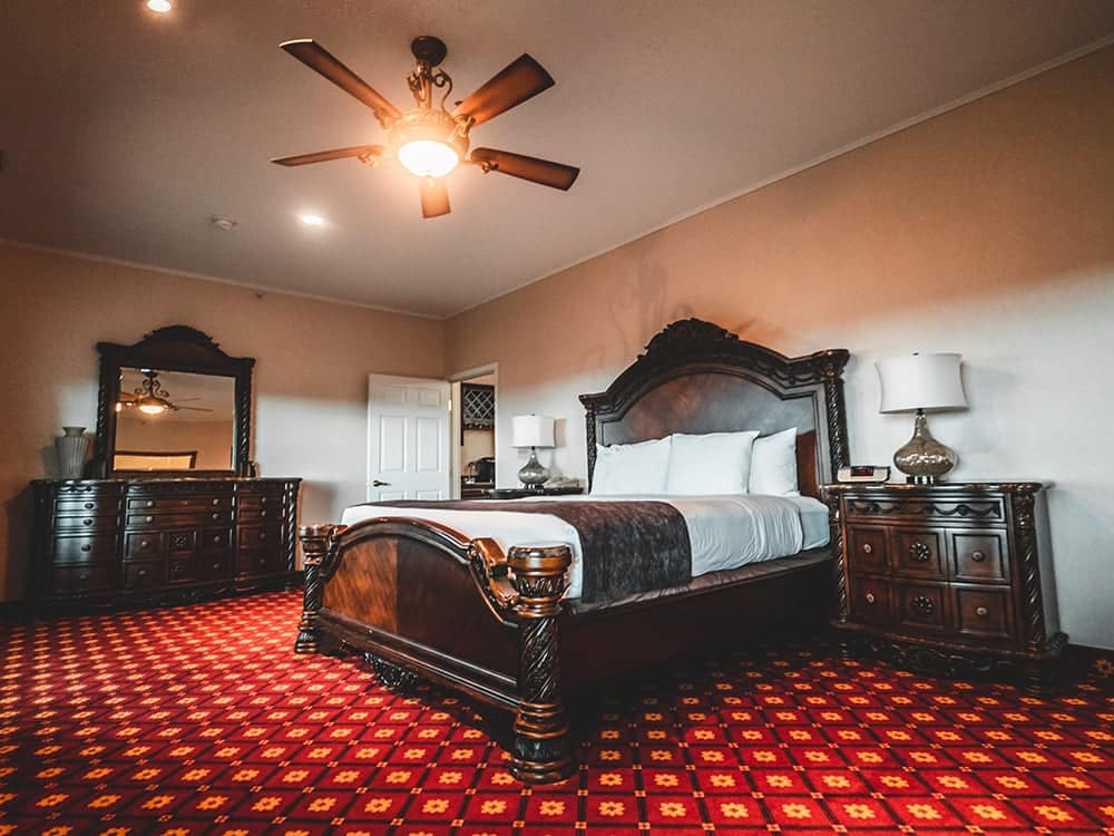 Crown Suite Bed